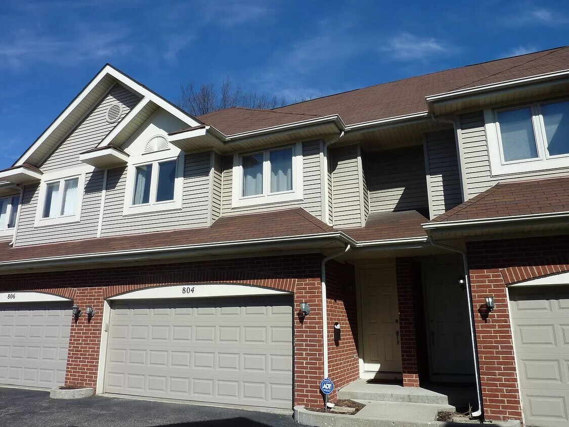 Exterior - 804 Skokie Blvd
