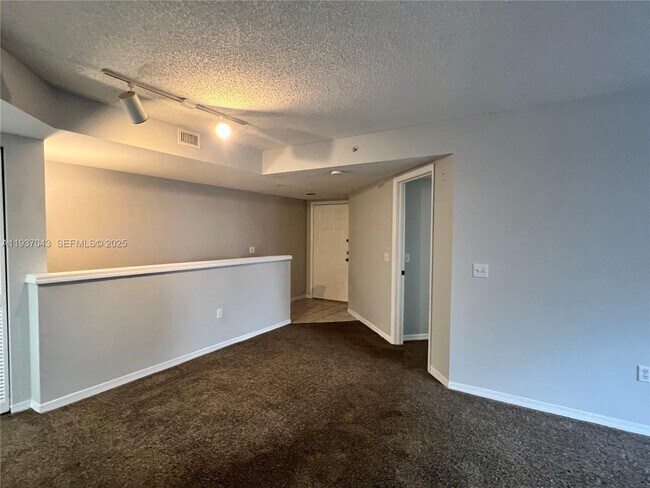 Foto del edificio - 2033 SE 10th Ave