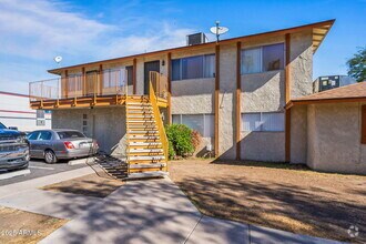 Building Photo - 3308 W Loma Ln