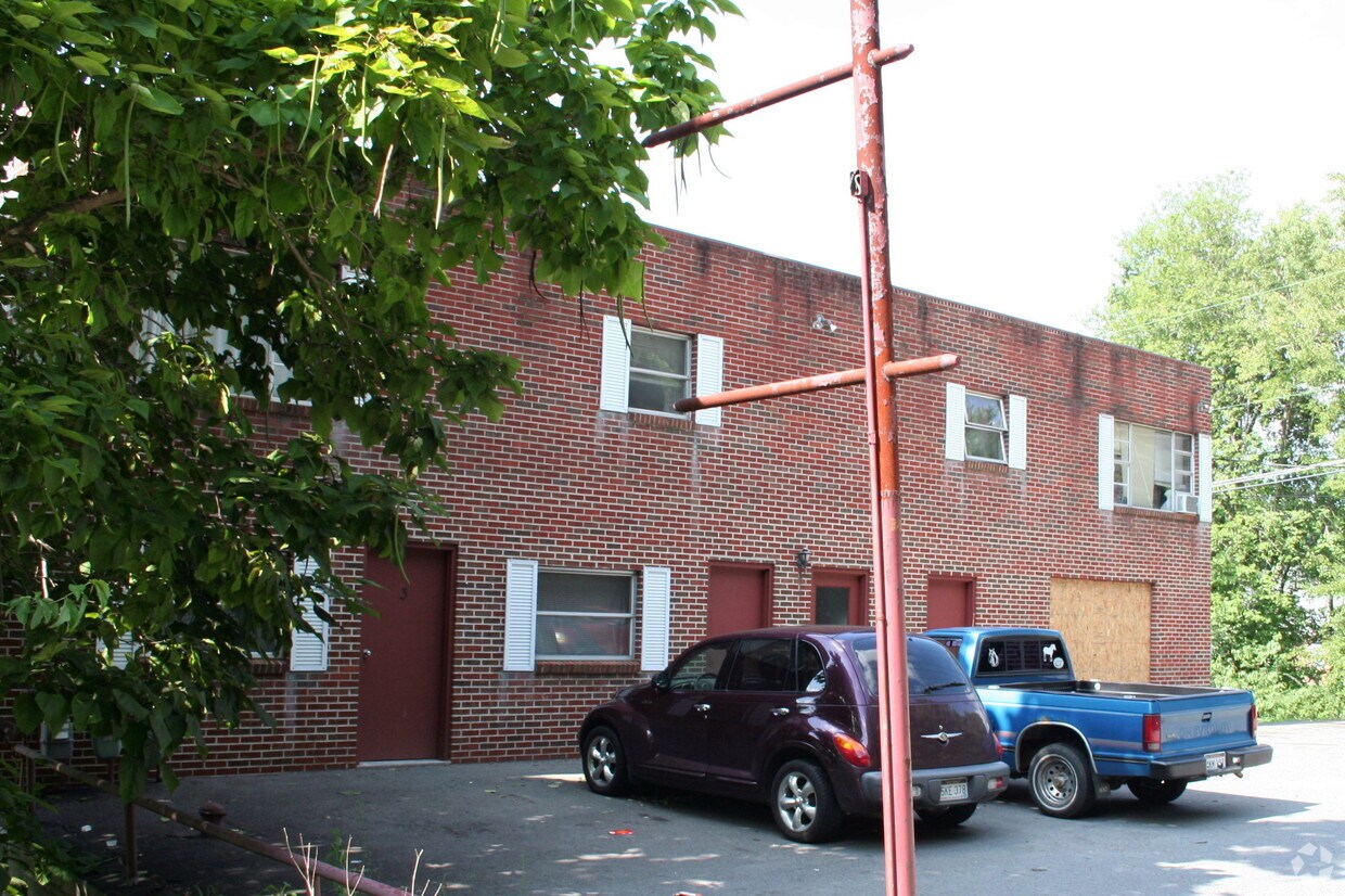 Building Photo - 293 Athens Rd