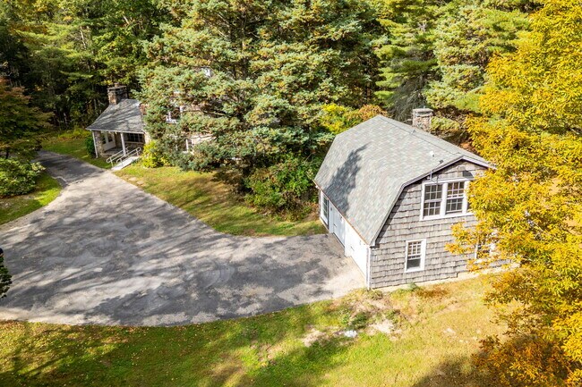 Foto del edificio - 418 Plymouth Rd