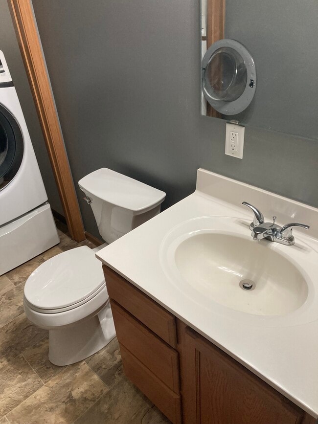 Foto del edificio - 2650 Millstone Dr