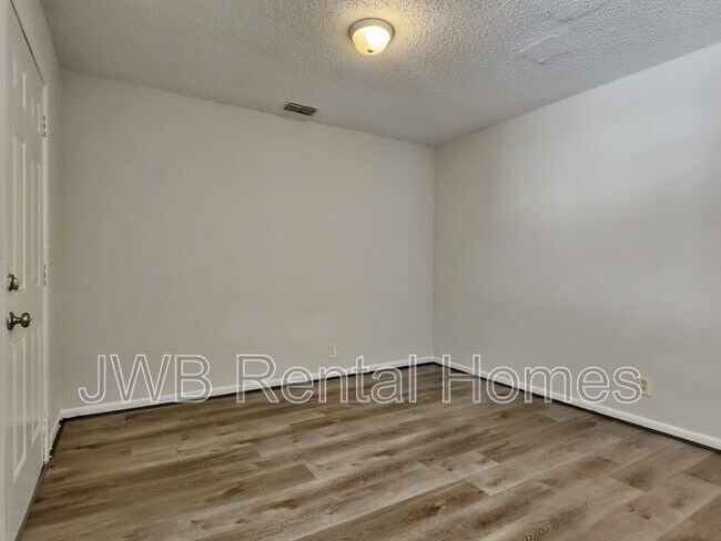 Foto del edificio - 1524 W 21st St