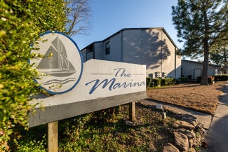 Building Photo - Marina Apartments