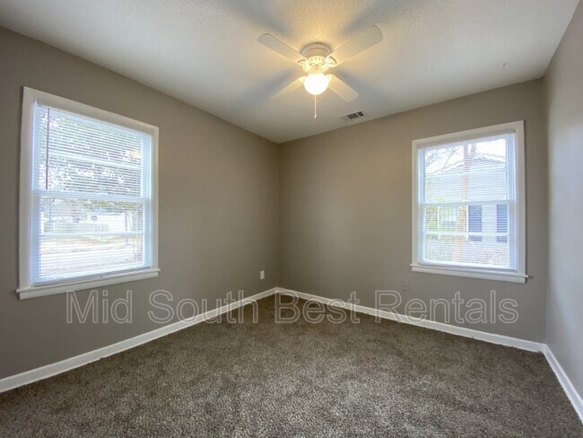 Foto del edificio - 4028 Truman Ave
