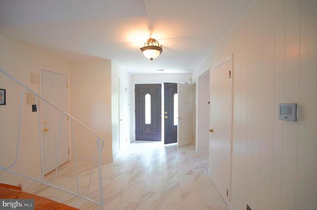 Building Photo - 1140 Heartwood Dr