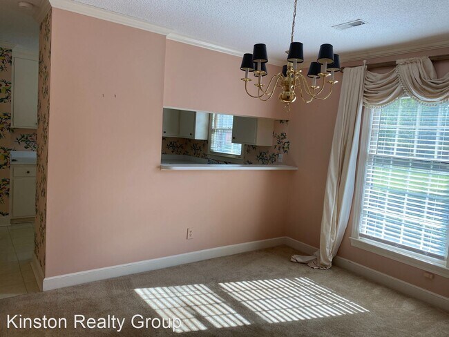 Building Photo - 2 br, 2 bath House - 821 Greenbriar Road