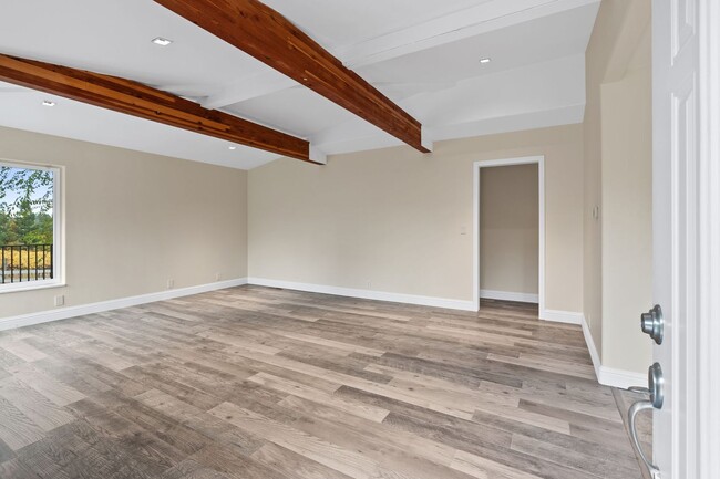 Building Photo - 1543 Estee Ave