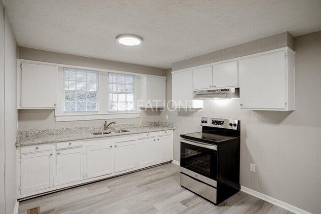 Building Photo - 1032 33rd St