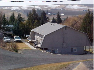Primary Photo - Hillcrest Apartments