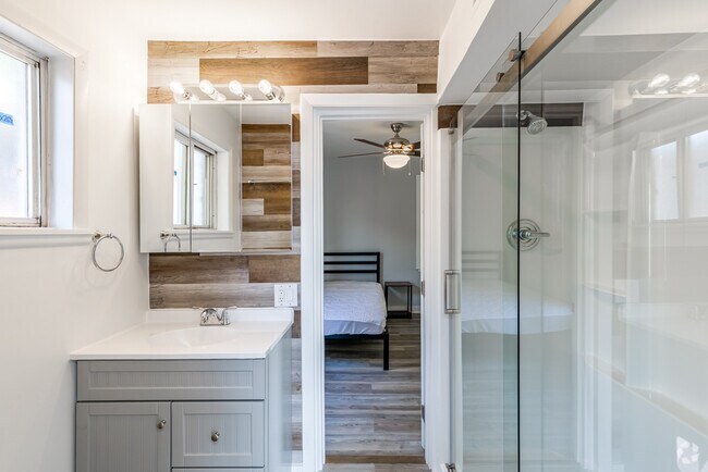 2 habitaciones, 1 baño - 868 pies cuadrados - 5735 - 5737 Hobart St, Pittsburgh, PA 15217