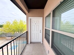 Building Photo - 5601 Cuenca Dr