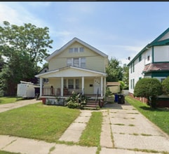 Building Photo - 1032 E 145th St