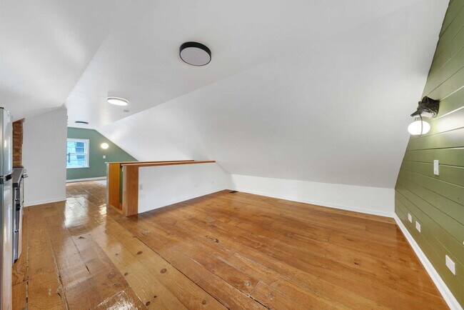 Building Photo - 507 W Wesley St