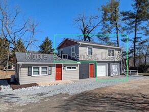 Building Photo - 906 White Pine Dr