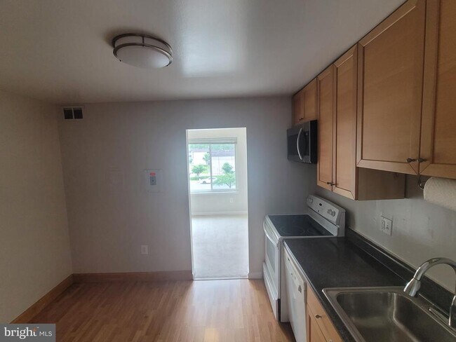 Foto del edificio - 9730 Kingsbridge Dr