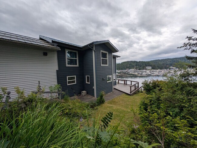 Foto del edificio - Unfurnished Auke Bay Home, 3BD+Den, 2BA, H...
