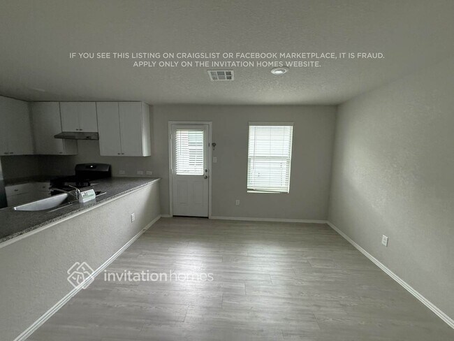 Building Photo - 14539 Southton Pond