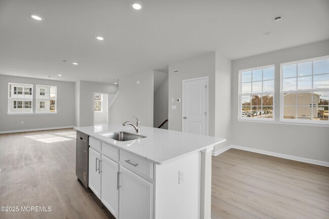 Building Photo - 216 Sandy Rdg Rd