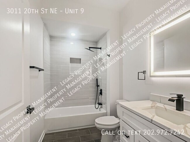Foto del edificio - 3011 20th St NE