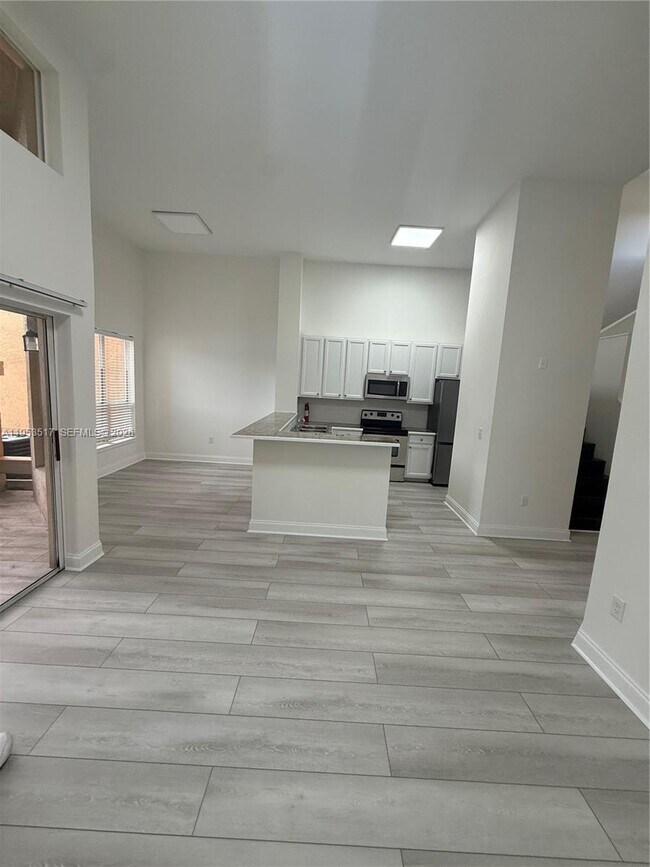 Building Photo - 4847 Via Palm Lakes