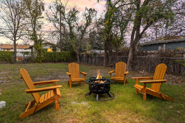 Foto del edificio - 911 W Wildwood Dr