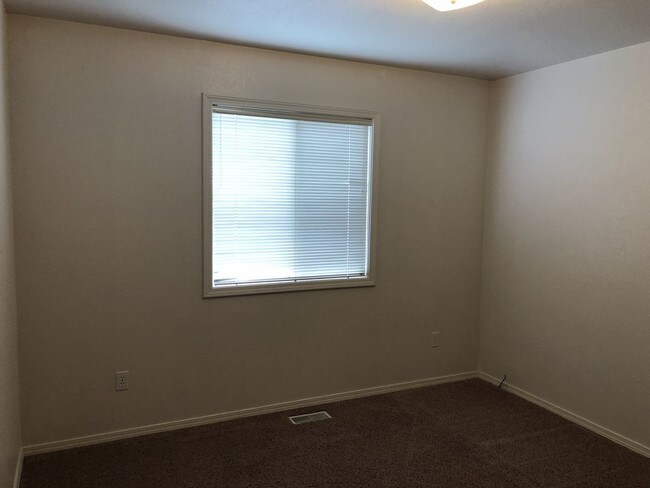 Foto del edificio - 3 Bed 2 Bath Home Close to Micron
