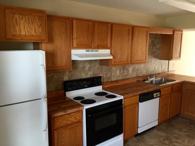 Building Photo - 403 Seville Dr