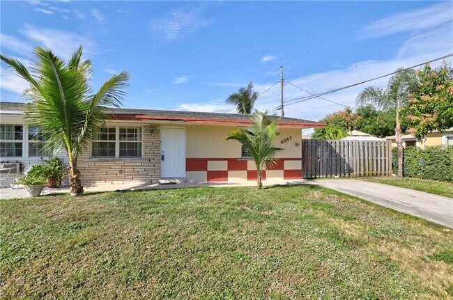 Foto del edificio - 6267 SW 20th St