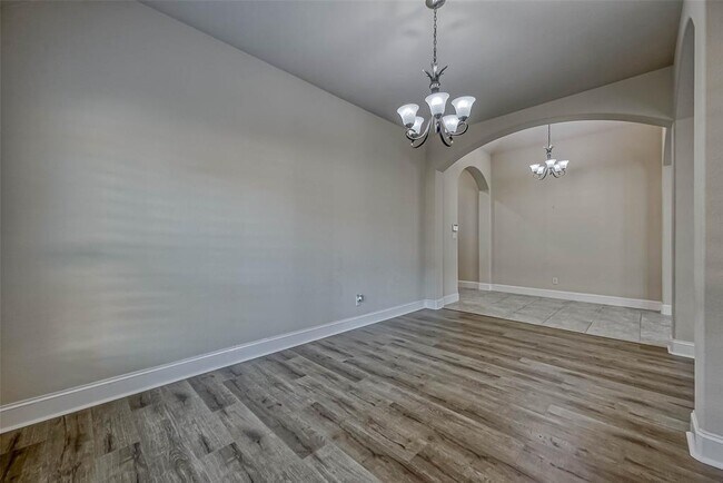 Foto del edificio - 2603 Longlake Dr