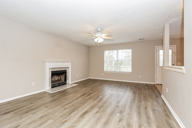 Foto del edificio - 376 Davids Way