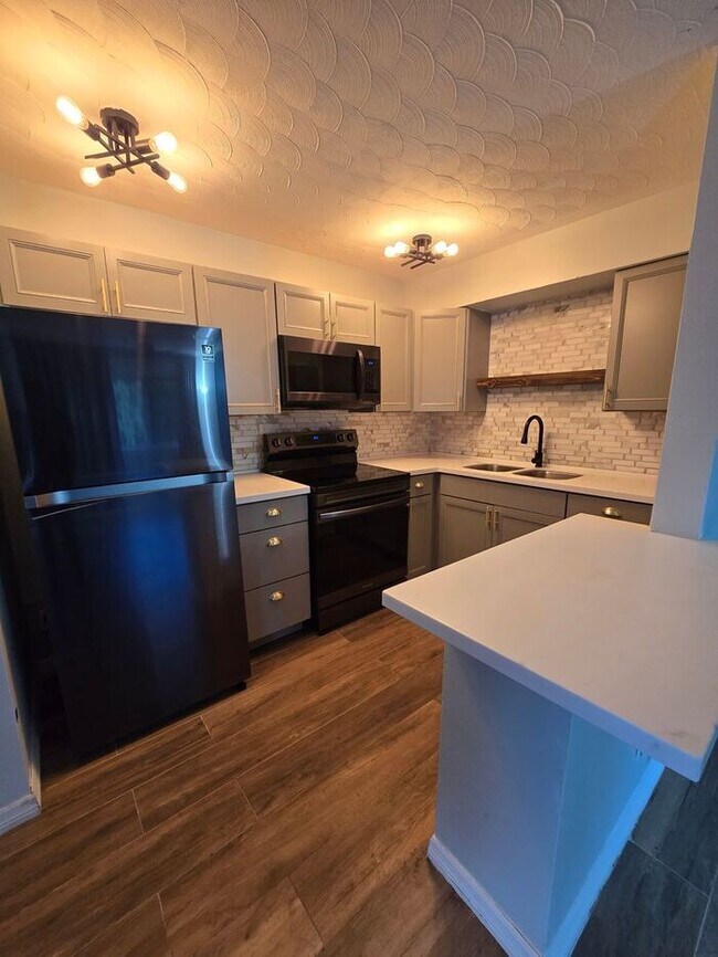 Foto del edificio - 1 Bedroom 1Bath Duplex in Fort Lauderdale ...