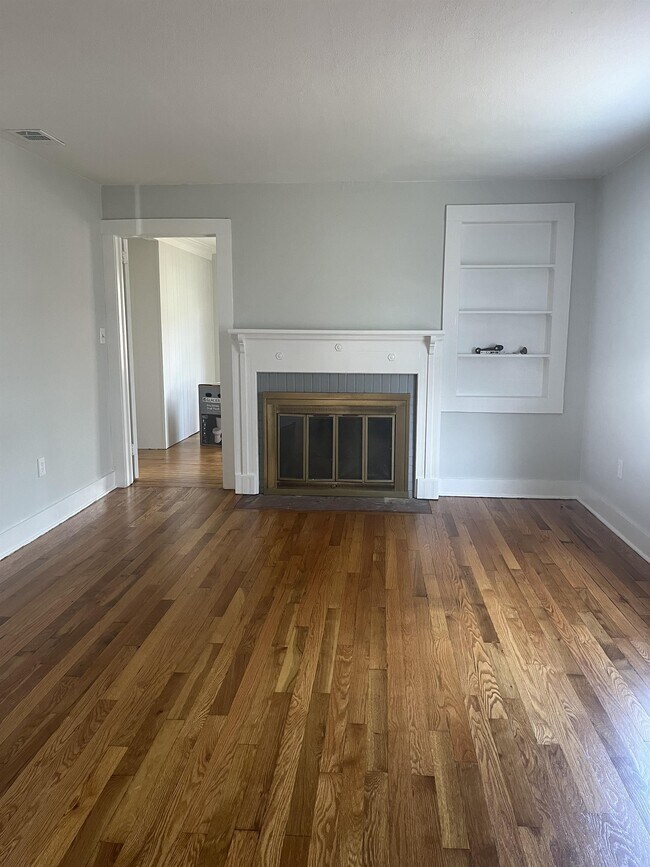 Foto del edificio - 2313 E 40th St