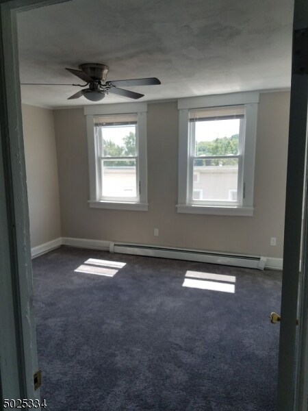 Building Photo - 921 Main St