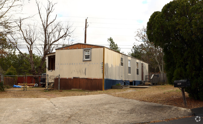 Building Photo - Barton Chapel Rd