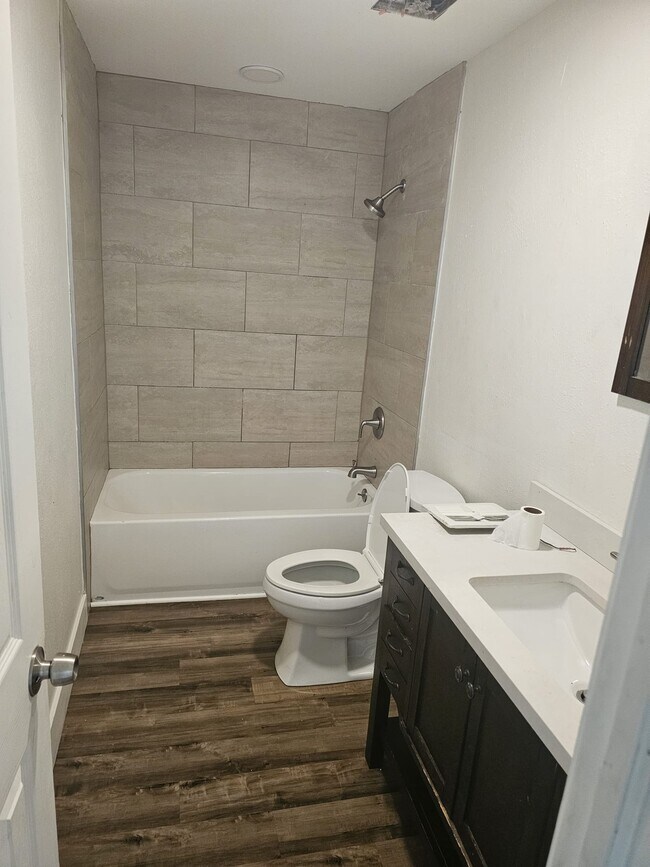 Foto del edificio - 3704 Broadway