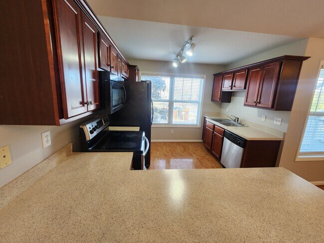Foto del edificio - 3802 Falcon Crest Dr