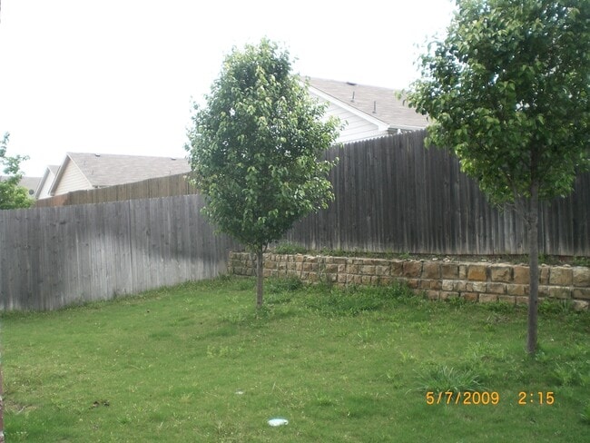 Building Photo - 4/2/2 EMISD