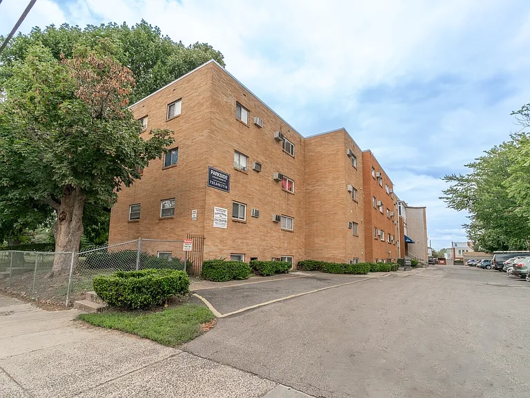 Foto principal - 4615 Leiper St