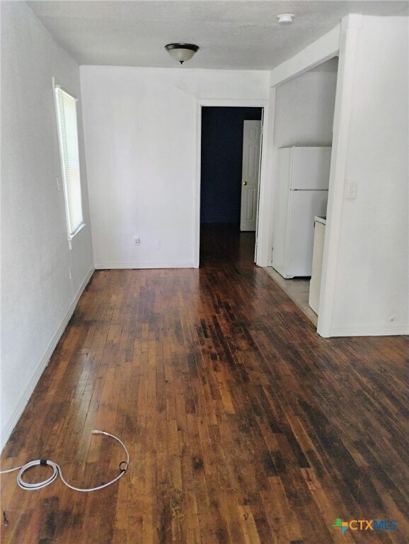 Foto del edificio - 921 Mimosa St