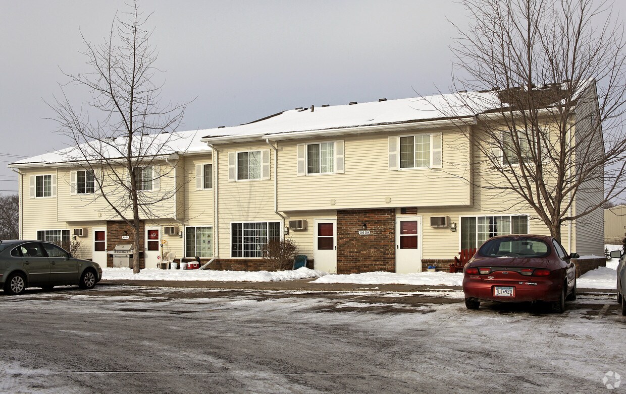 Foto principal - 5800 Tower St