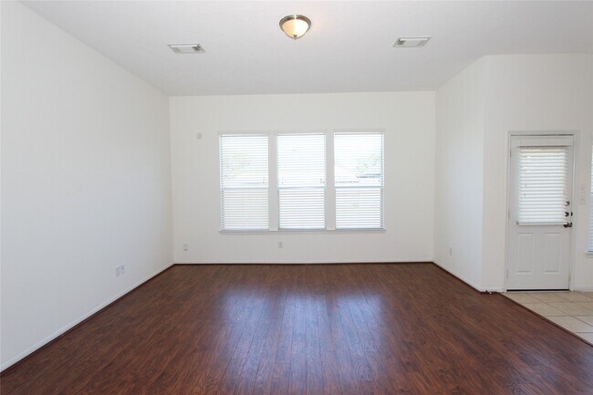 Foto del edificio - 2002 Lansing Cove Dr