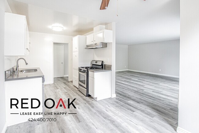 Foto del edificio - 4433 Colbath Ave