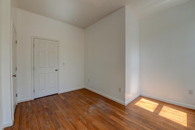 Foto del edificio - 1103 Grand Ave