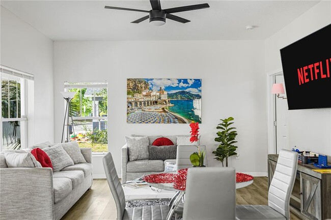 Building Photo - 318 E Patterson St