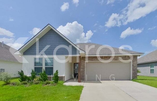 Building Photo - 201 Salvat Dr