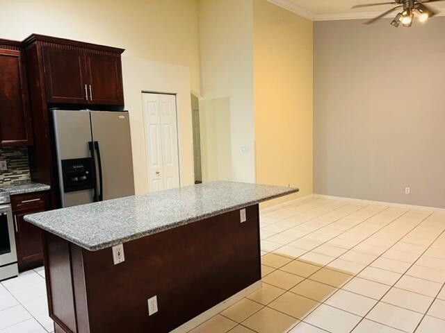 Foto del edificio - 10787 Fillmore Dr