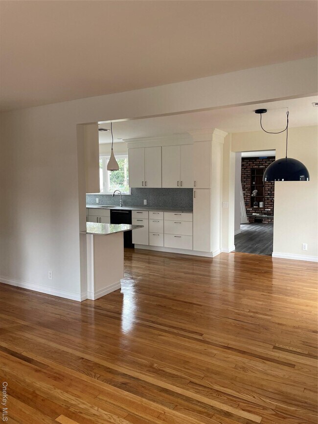 Building Photo - 9 Damson Ln