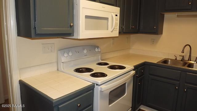 Foto del edificio - 101 St Pius Pl