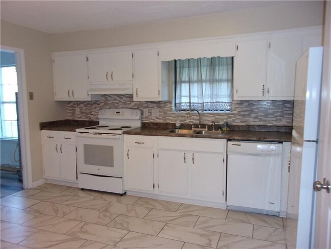 Building Photo - 4368 Fathbrook Ln